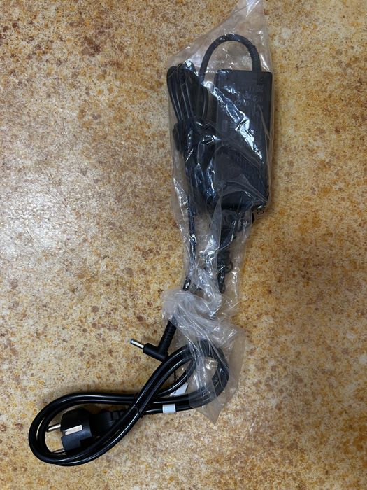 Oryginalny Nowy  Producent: Hp Model: 19.5V 3.33A 65W 1588 -3003