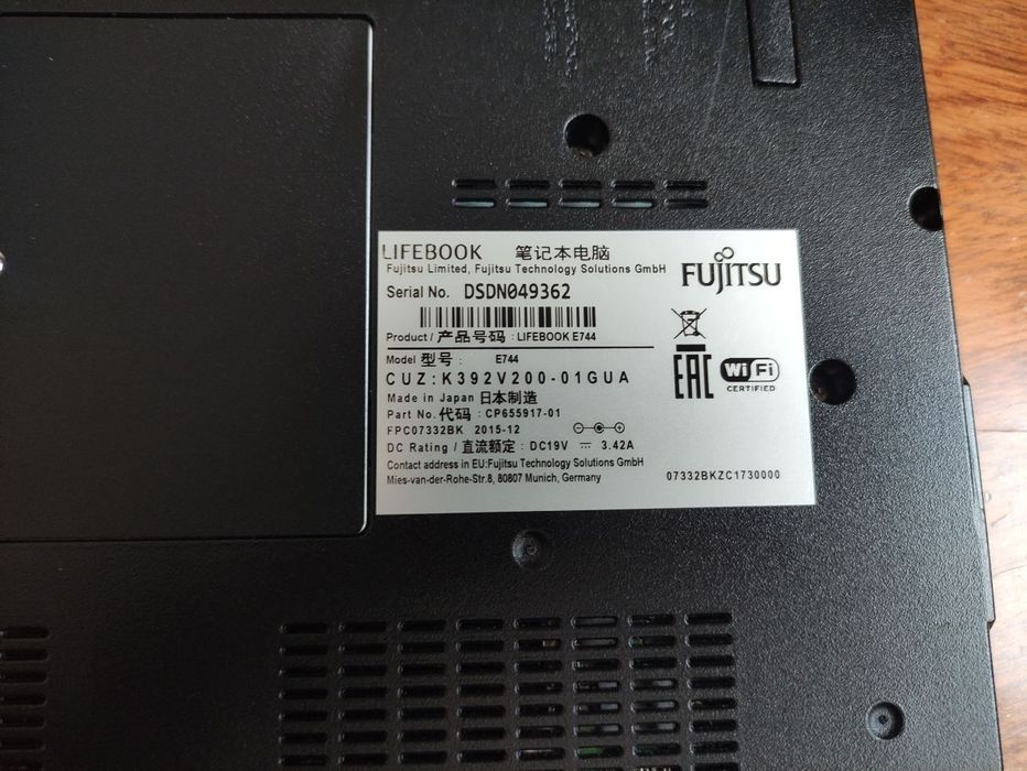 Fujitsu Lifebook E744