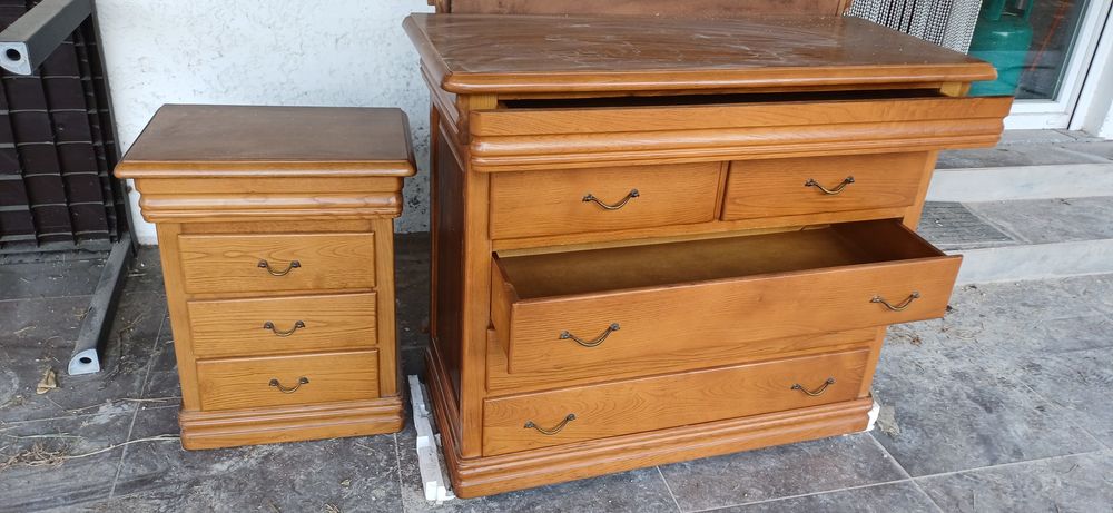 Comoda e mesa de cabeceira