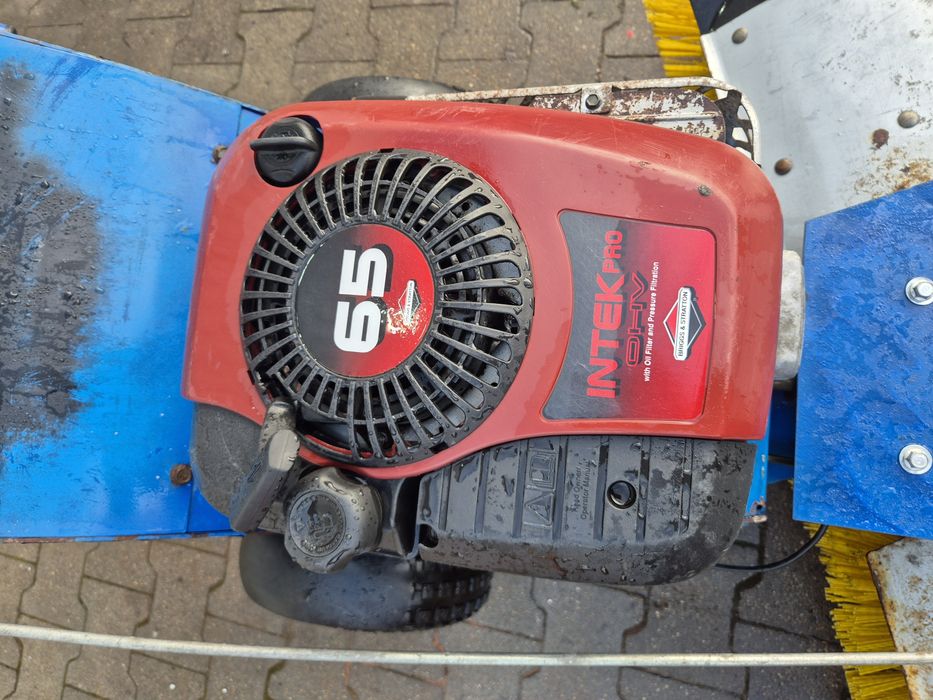 Zamiatarka odsniezarka stella 6.5km 3 biegi z Niemiec