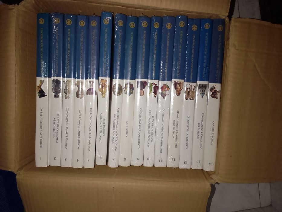 Coleção de Livros Tesouros Artísticos do Mundo