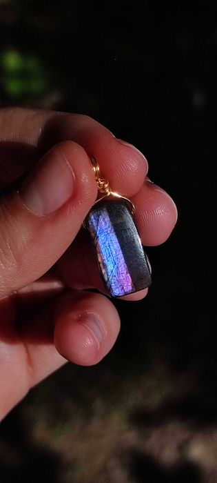 Labradoryt wisior wisiorek ochronny kryształ labradorytu kamień naturalny