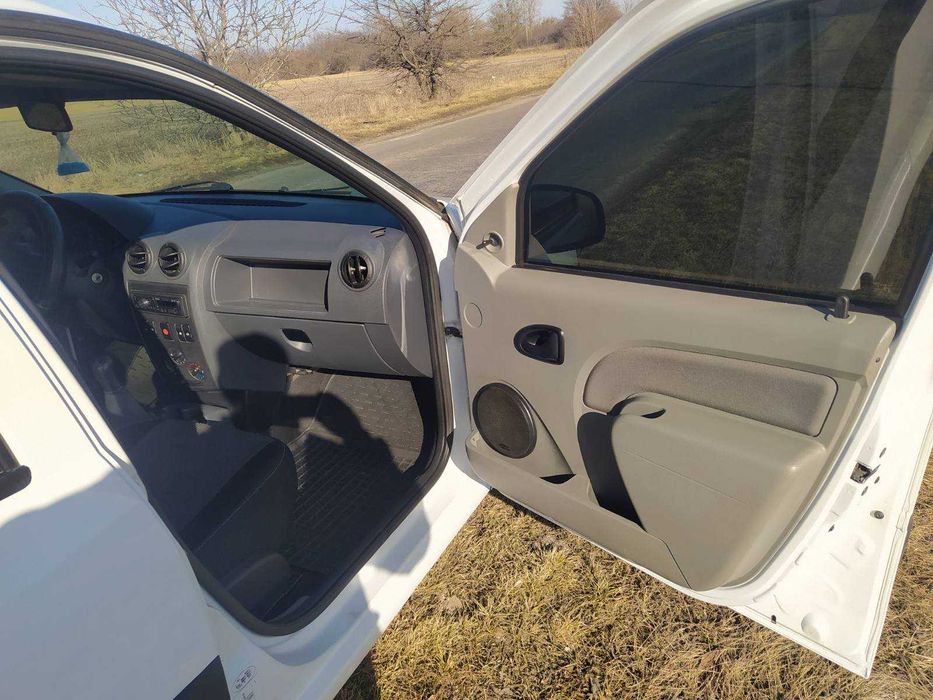 Renault Logan MCV 1,6л 2012 р.в.