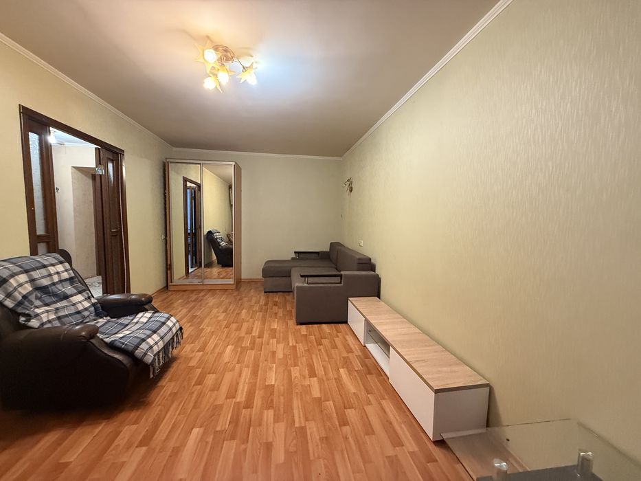 Сдам 1 комнатную квартиру новострой метро Героев Труда