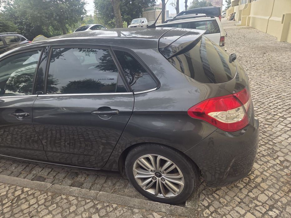 Carro Citroen C4 2014