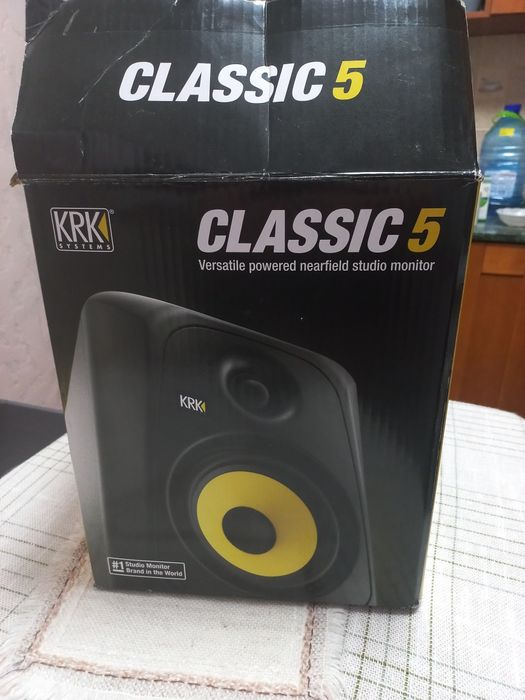 Продам студійнi колонкі - монітори KRK Classic 5 .