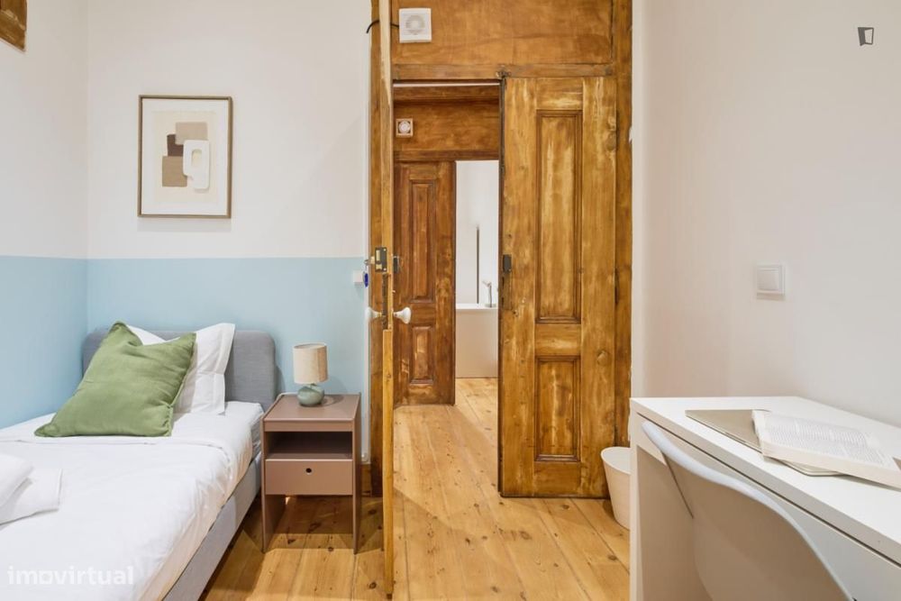 Quarto - localizado em Avenida da Liberdade Lisbon