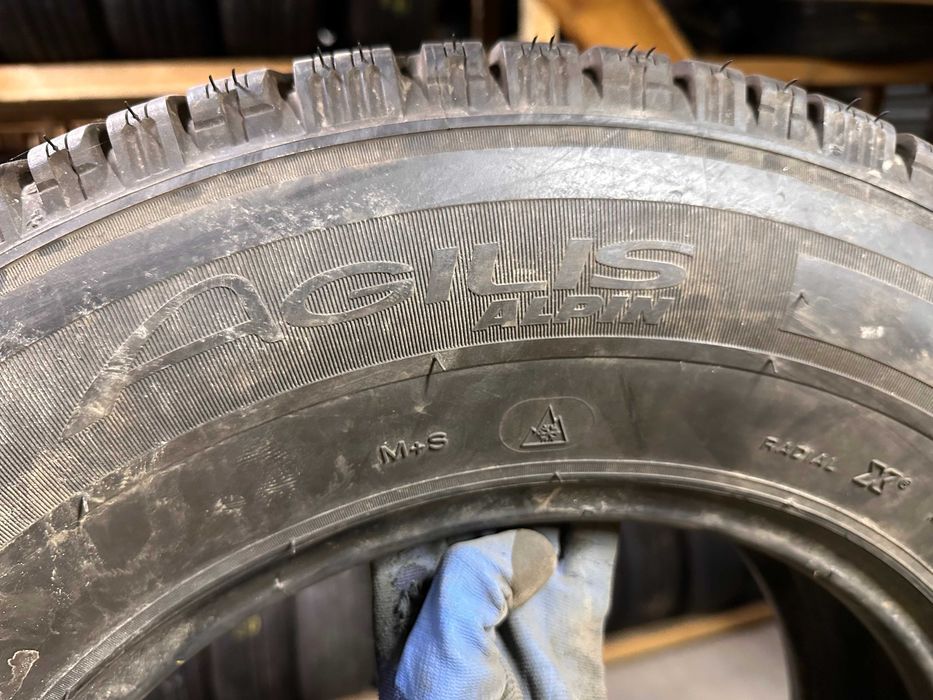 Шини зима 225/75R16C MICHELIN  Agilis  2шт  8,5+мм 2016