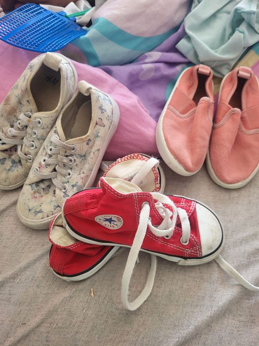 Buty rozmiar 24 cena za trzy pary 3zlote