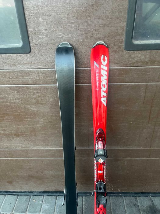 Narty zjazdowe Atomic  zadbane OKAZJA czerwone 138cm