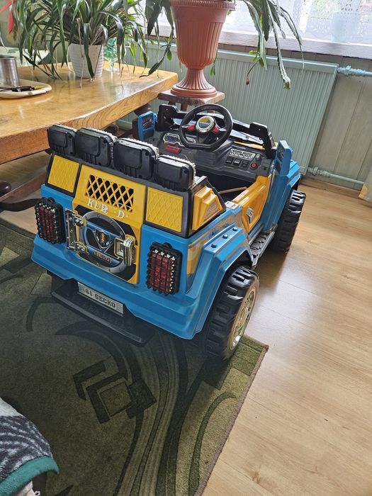 Auto na akumulator Jeep 2x12V dla dziecka dla dwóch osób