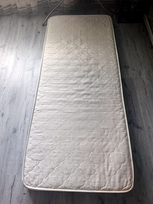 Продам Матрац б/у. 2 штуки