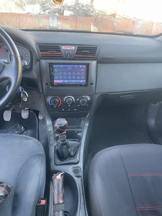 Vendo este carro