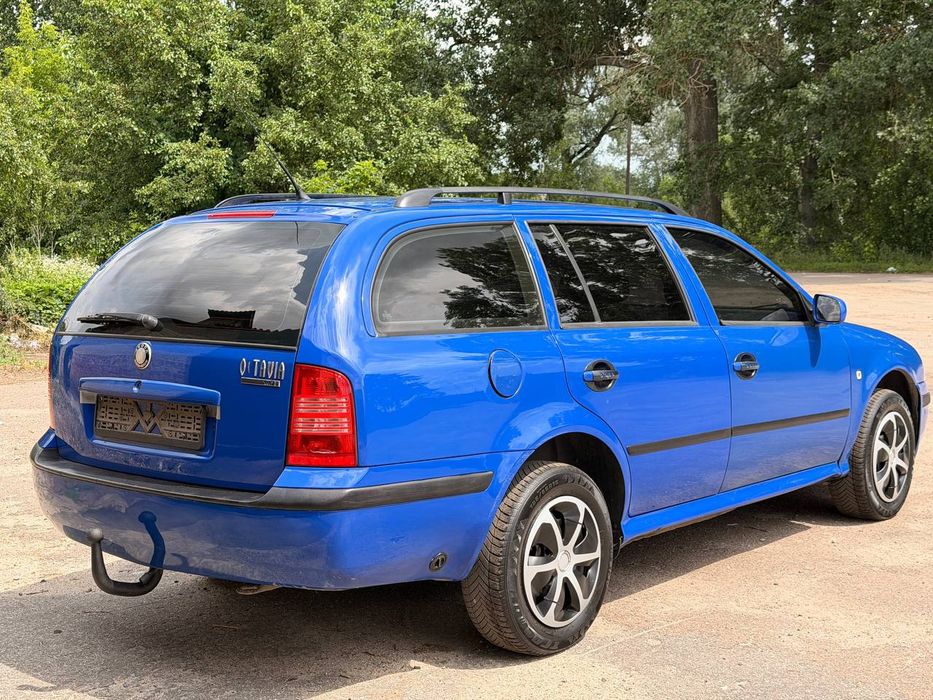 Продам Шкоду Октавія Тур