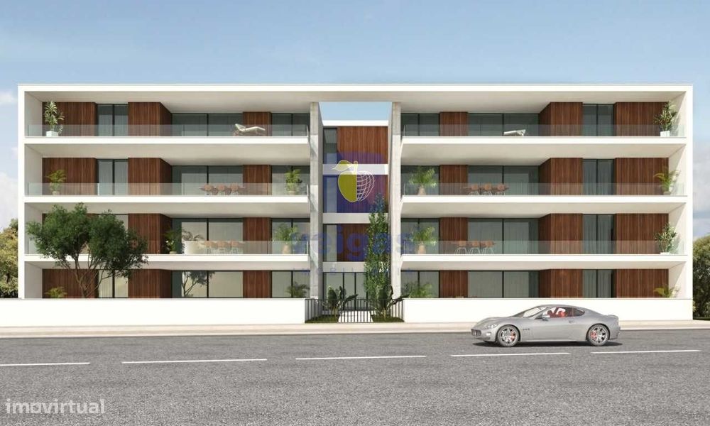 Apartamento Novo T4,  inserido em Prédio com Elevador e Garagem!