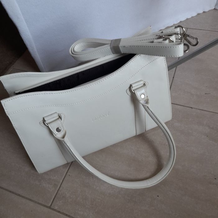 Carteira branca nova