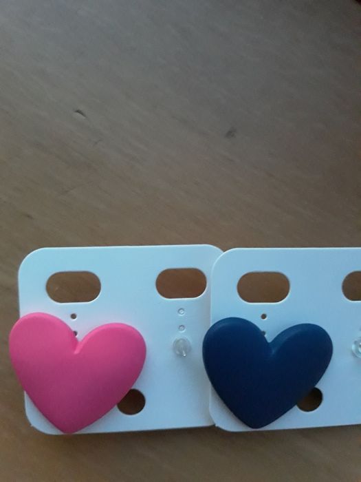 Brincos coração acrílico