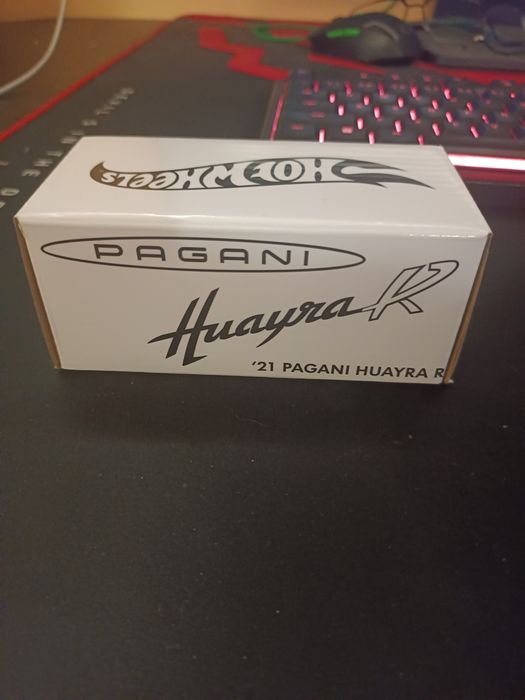 Pagani huyara hot wheels rlc