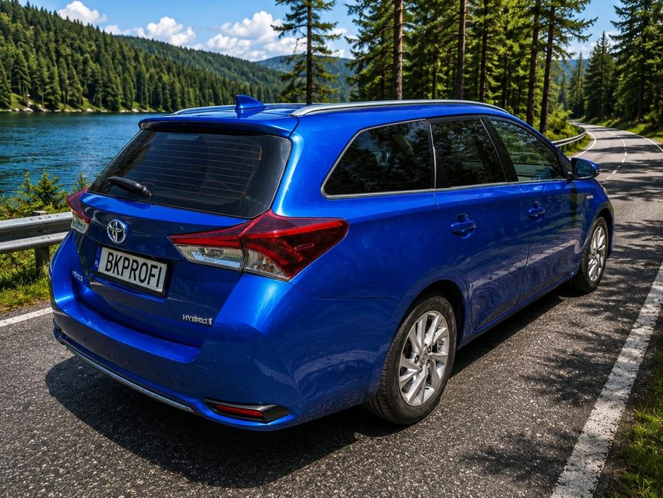 Wynajem Toyota Auris Hybryda