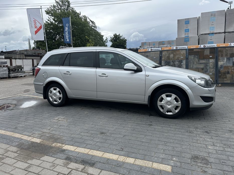 Opel Astra H 1.7CDTI  Hak