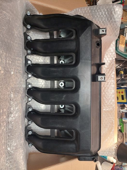 Bmw e60 e61 525d 530d e53 e46  colector de admissão Novo!