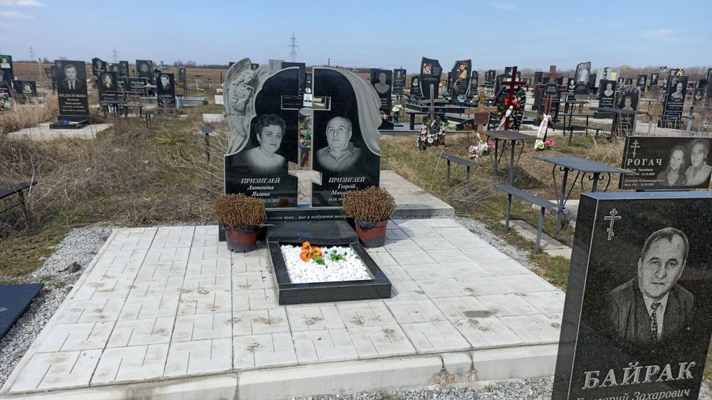 Гранитные памятники