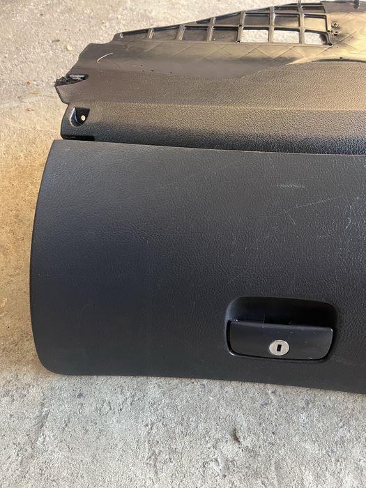 Бардачок темно сірого кольору Passat b5 b5.5