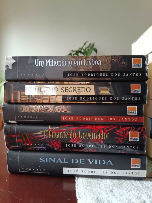19 livros de José Rodrigues dos Santos.