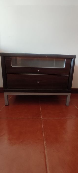 Mesa cabeceira  2 gavatas