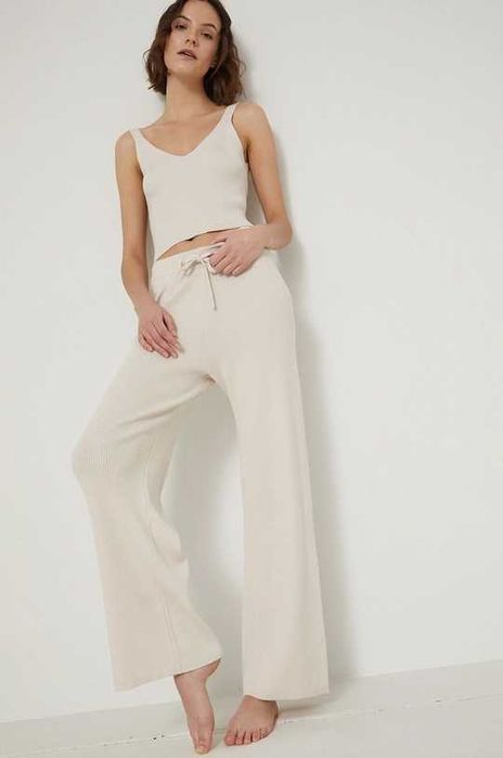 Б/В вживані жіночі трикотажні штани medicine