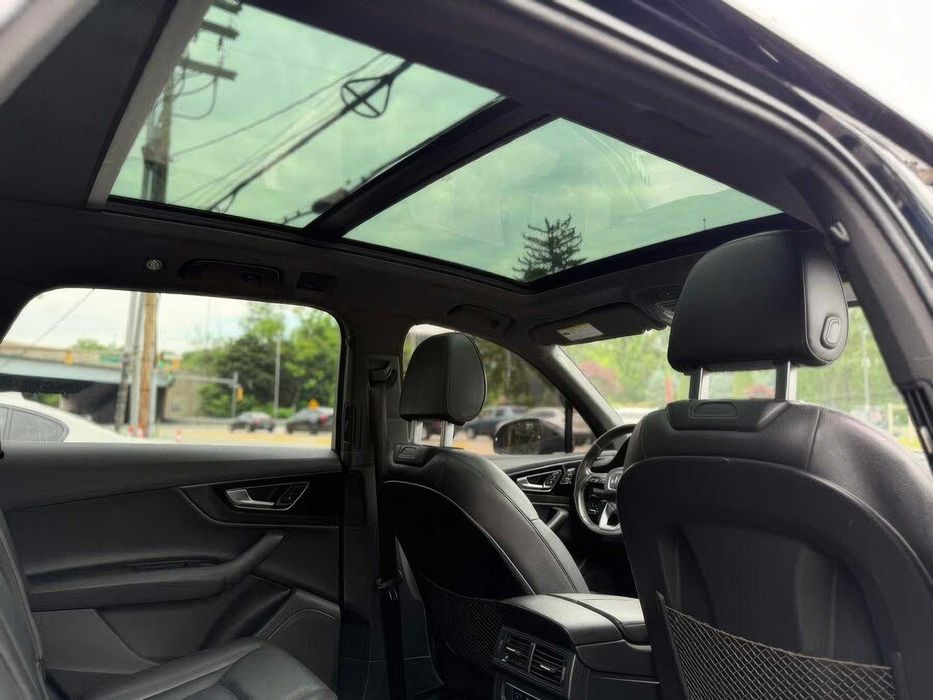 Audi Q7      2017