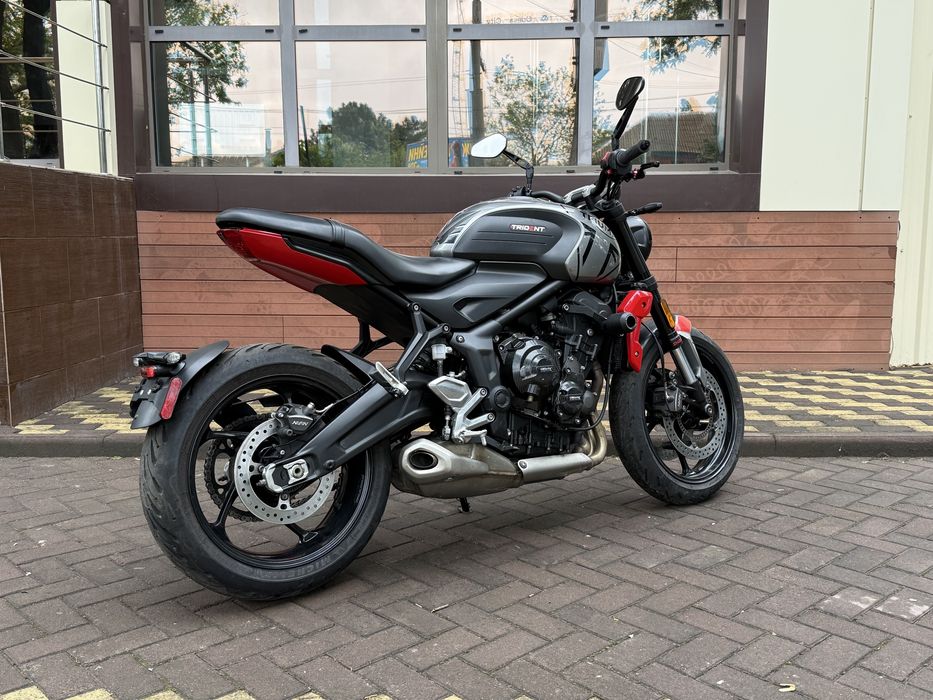 Мотоцикл Triumph Trident 660 2023 рік