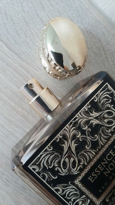 Perfumy French Avenue Essence de Noire
