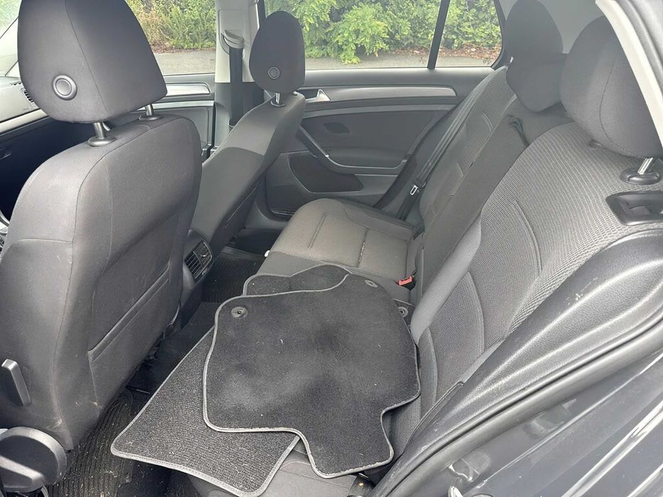 Volkswagen e-Golf SE      2019