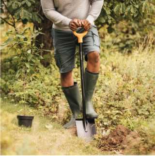 Лопата  штикова гостра Fiskars Solid / солід фіскарс лопата