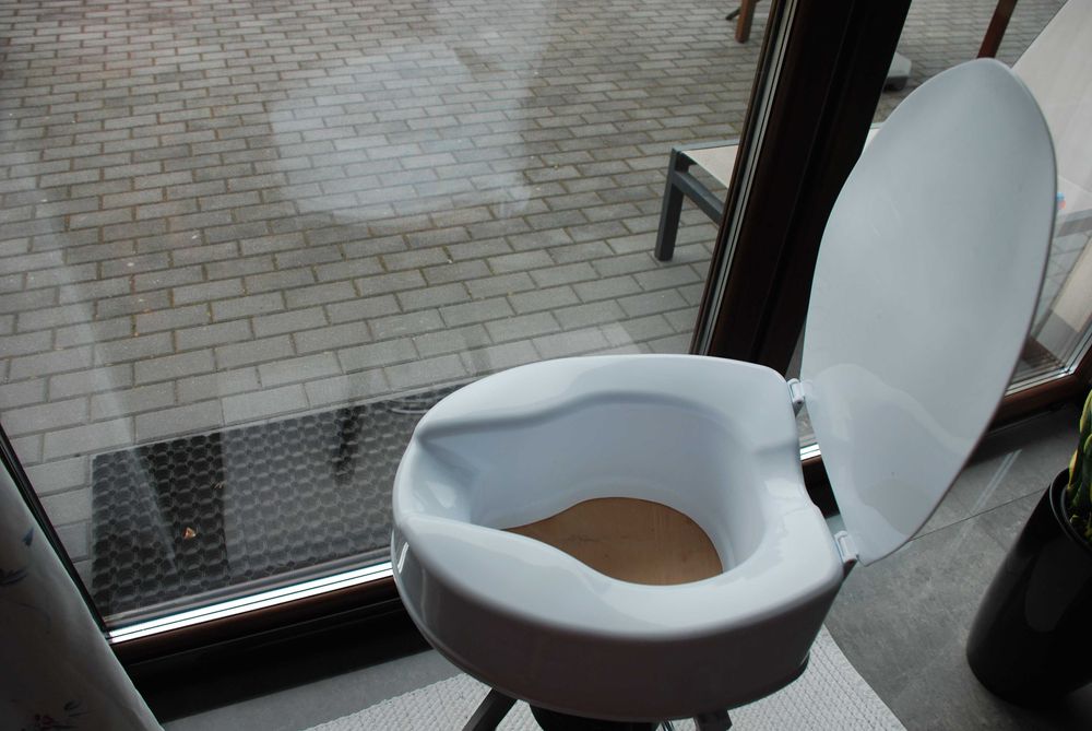 Nakładka toaletowa z klapą