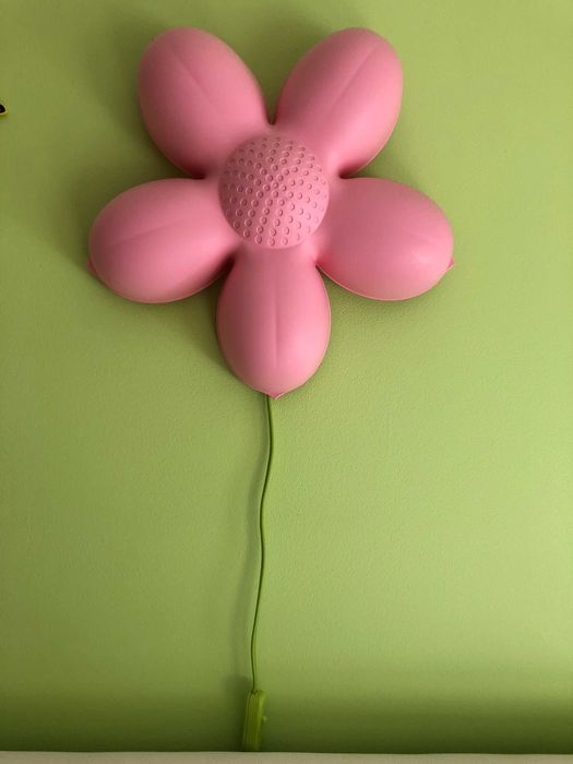 Vários artigos de iluminação quarto de menina