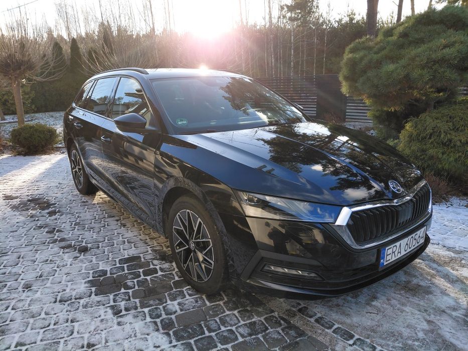 Skoda octavia 2.0 tdi manual,full led,virtual,radary