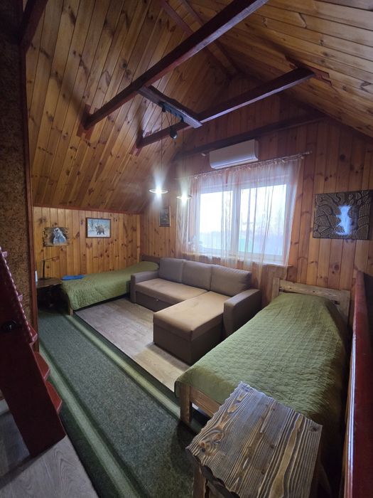 Продаж затишної садиби з 2 будинками