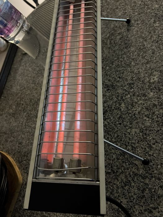 Aquecedor electrico com 2  resistencias