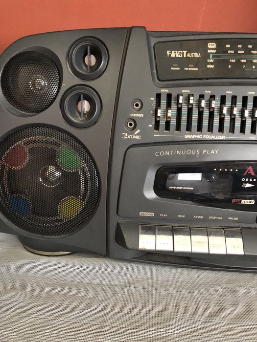 Іоніка BRAVIS LCD DIBLAY . Колонки дві