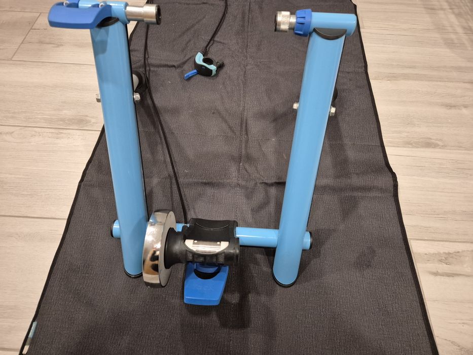 Rolo de treino bicicleta Tacx com tapete como novo