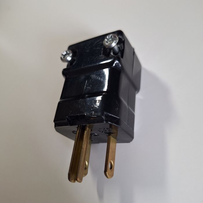 Аудиофильские вилки Hubbell, Marinco. Оригинал