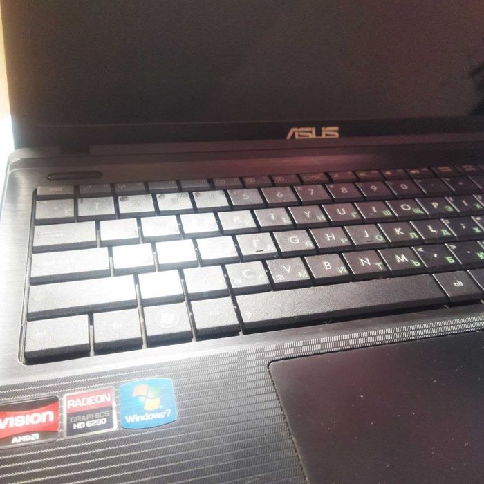 Ноутбук ASUS x 550.