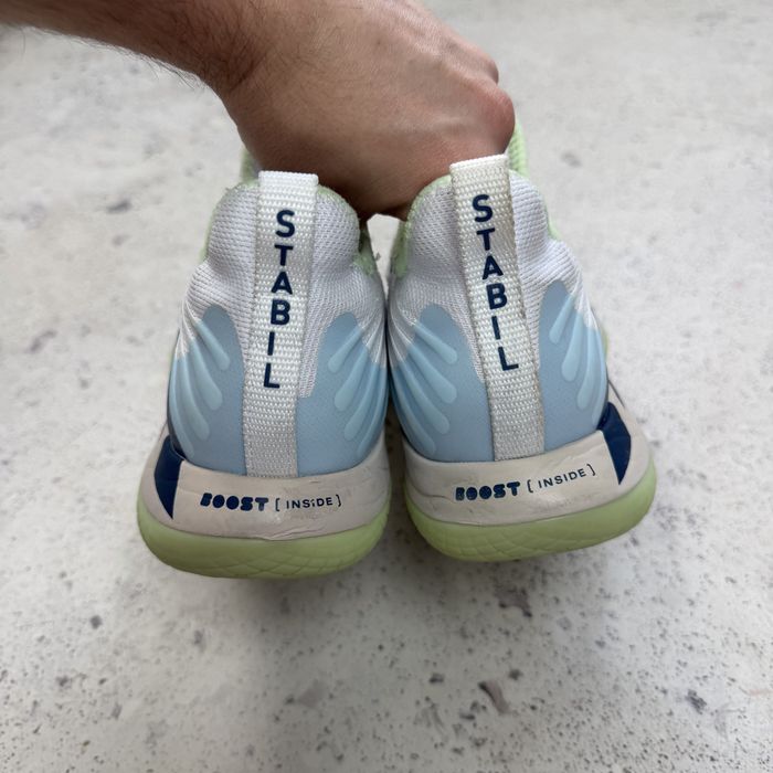 Оригінальні кросівки Adidas Stabil Next Gen ID1135