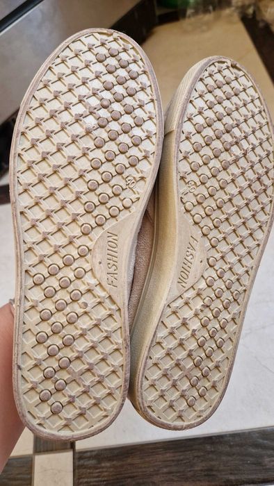 Тапочки тапки туфлі