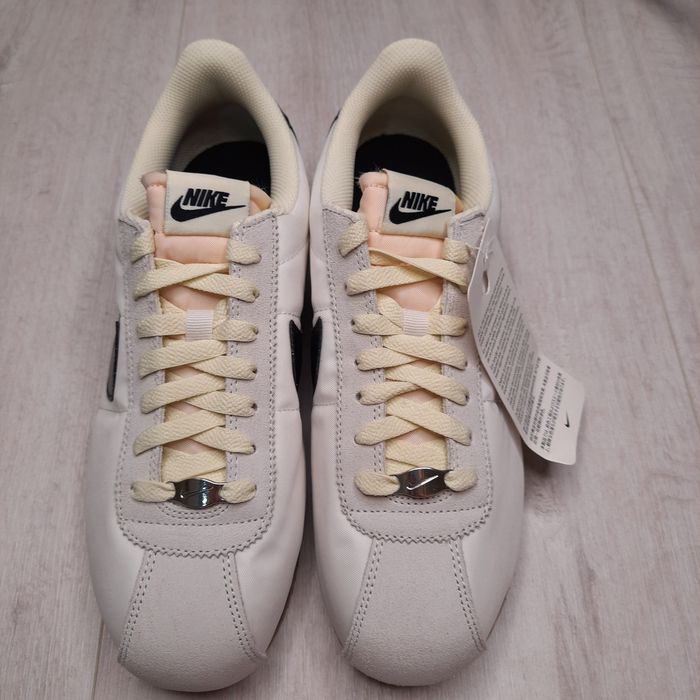 Кросівки Nike Cortez W Txt White HM9987-001