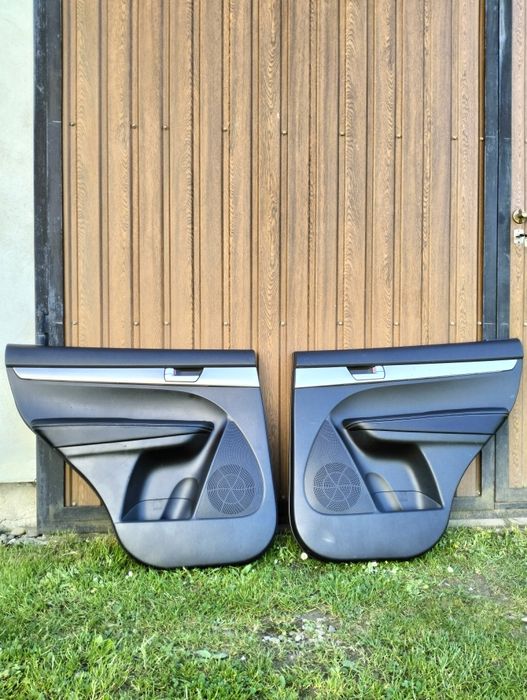 Дверні карти Kia Sorento задніх дверей