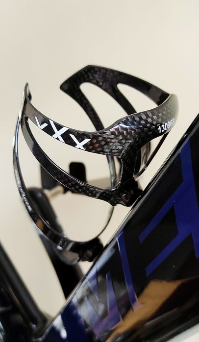 Karbonowy koszyk na bidon Bontrager XXX ultralekki wytrzymały 17g Nowy