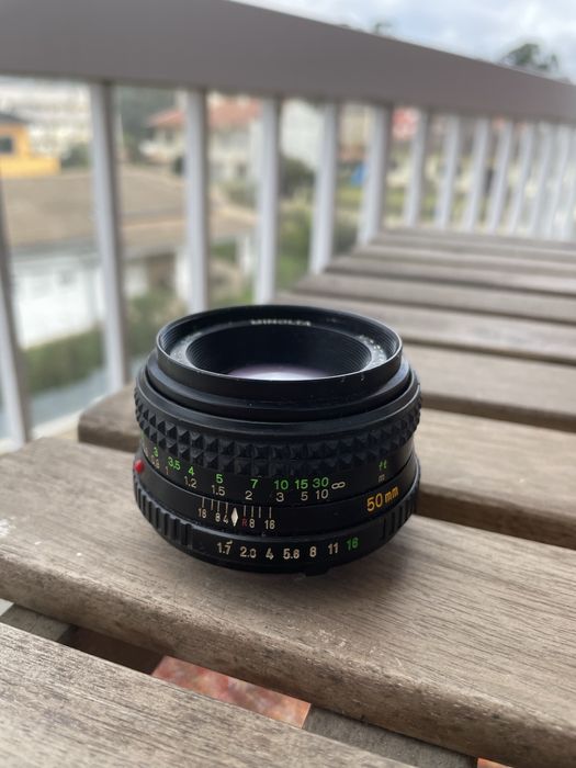 Minolta 50mm f/1.7 MD – Lente Vintage com Bokeh Fantástico